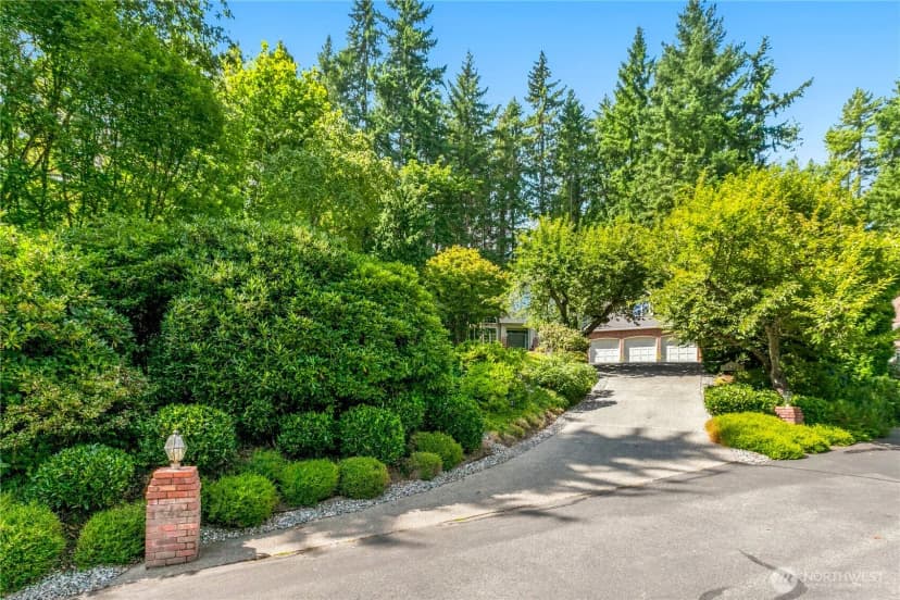 Property photo for 15427 178th Avenue Ne, Woodinville photo 3