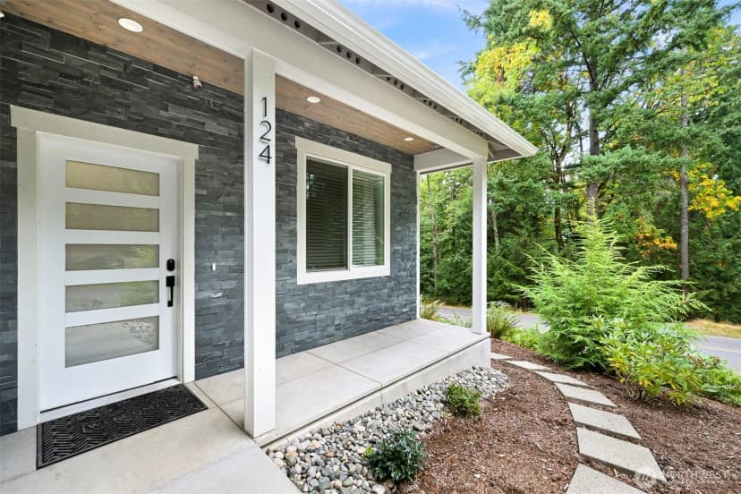 Property photo for 124 Sudden Valley Drive, Bellingham photo 4