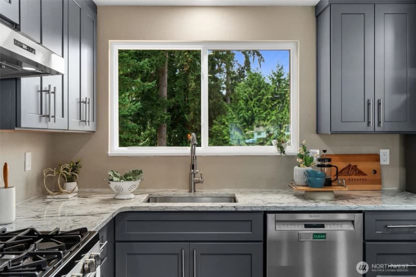 Property photo for 5330 158th Place Sw, Edmonds photo 14