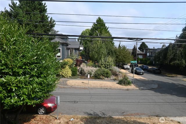 Property photo for 1535 24th Avenue, Seattle photo 4