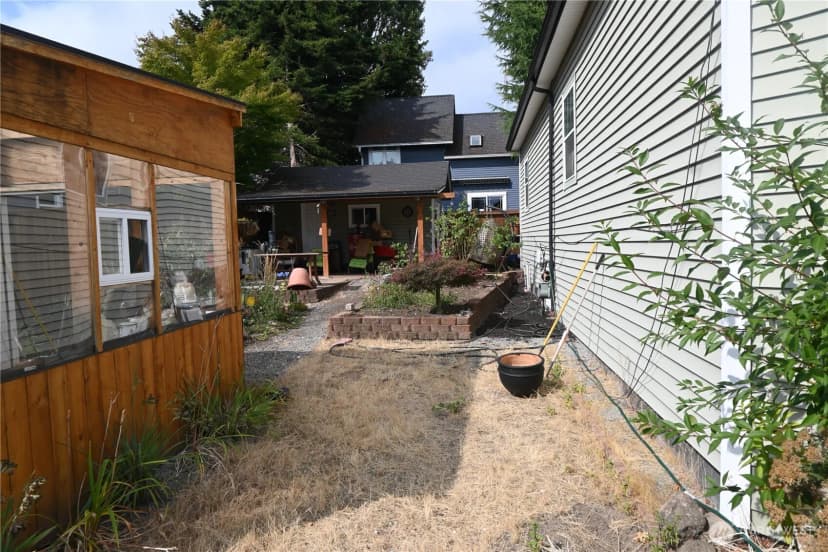 Property photo for 1535 24th Avenue, Seattle photo 6
