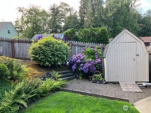 Property photo for 105 Inglewood Park, Longview photo 21