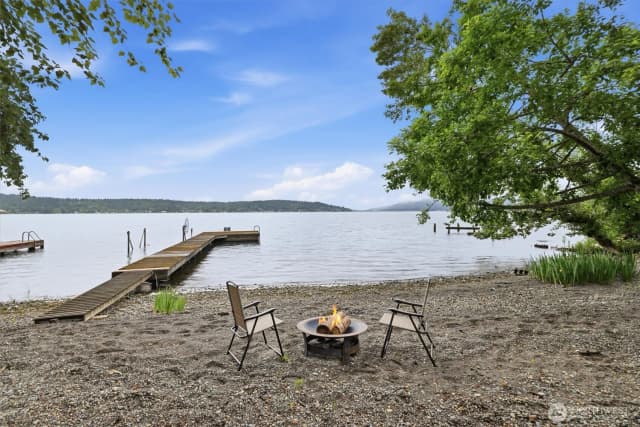 Property photo for 500 W Lake Sammamish Parkway Ne, Bellevue photo 3