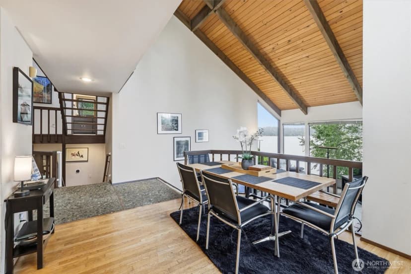 Property photo for 500 W Lake Sammamish Parkway Ne, Bellevue photo 7