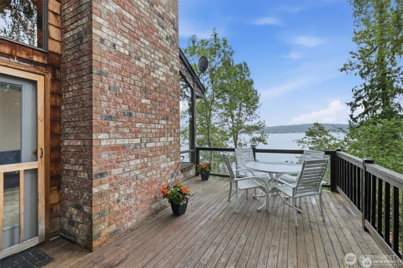 Property photo for 500 W Lake Sammamish Parkway Ne, Bellevue photo 11