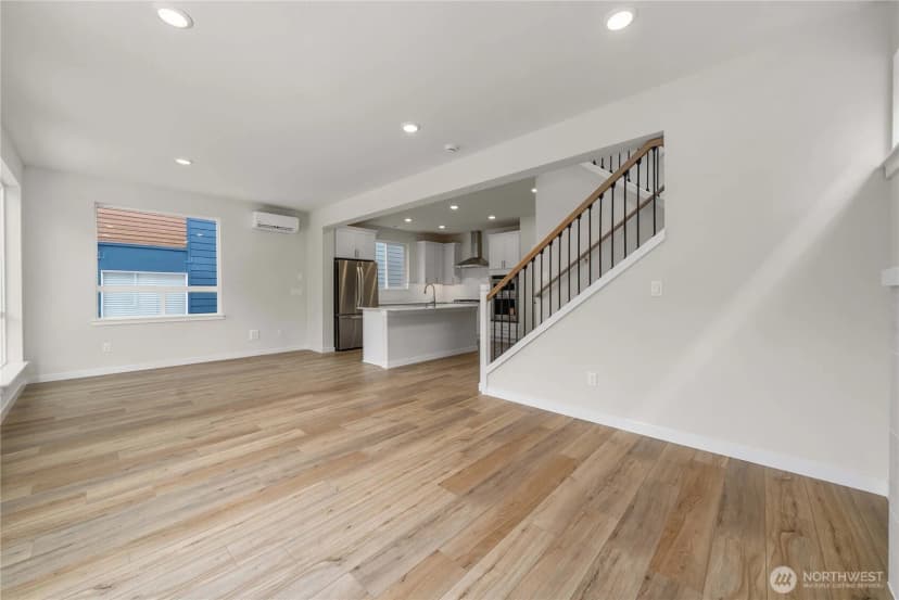 Property photo for 4261 Aberdeen Way Ne, Renton photo 15