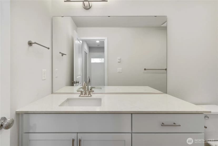 Property photo for 4261 Aberdeen Way Ne, Renton photo 12