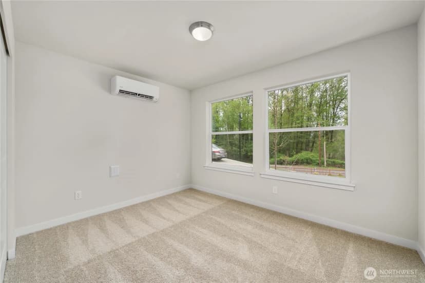 Property photo for 4261 Aberdeen Way Ne, Renton photo 10