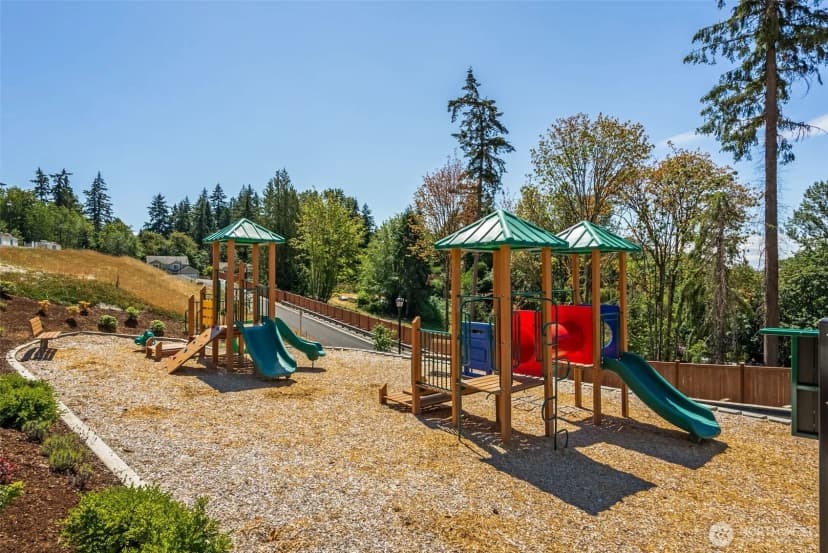 Property photo for 4261 Aberdeen Way Ne, Renton photo 40
