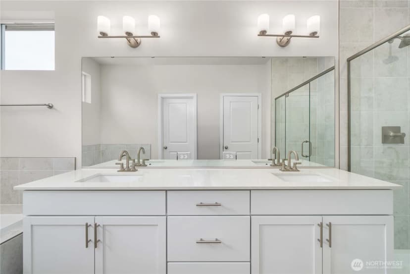 Property photo for 4261 Aberdeen Way Ne, Renton photo 30