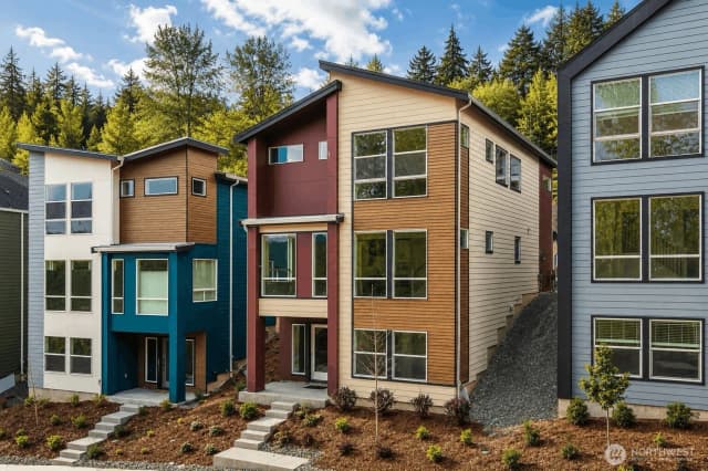 Property photo for 4261 Aberdeen Way Ne, Renton photo 2