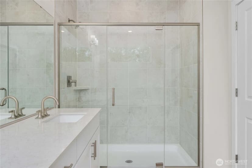 Property photo for 4261 Aberdeen Way Ne, Renton photo 31