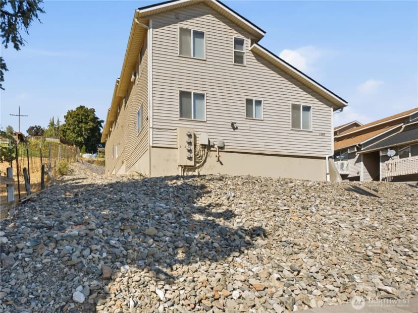 Property photo for 1686 S Mission Street #1, Wenatchee photo 5
