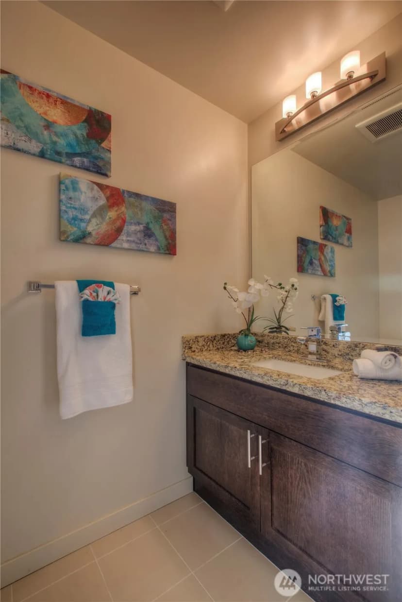 Property photo for 15100 6th Avenue Sw #305, Burien photo 13
