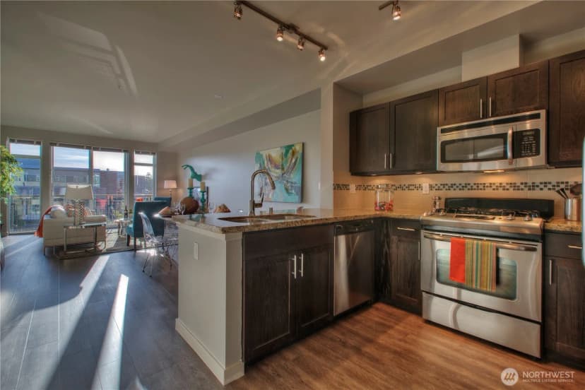 Property photo for 15100 6th Avenue Sw #305, Burien photo 15