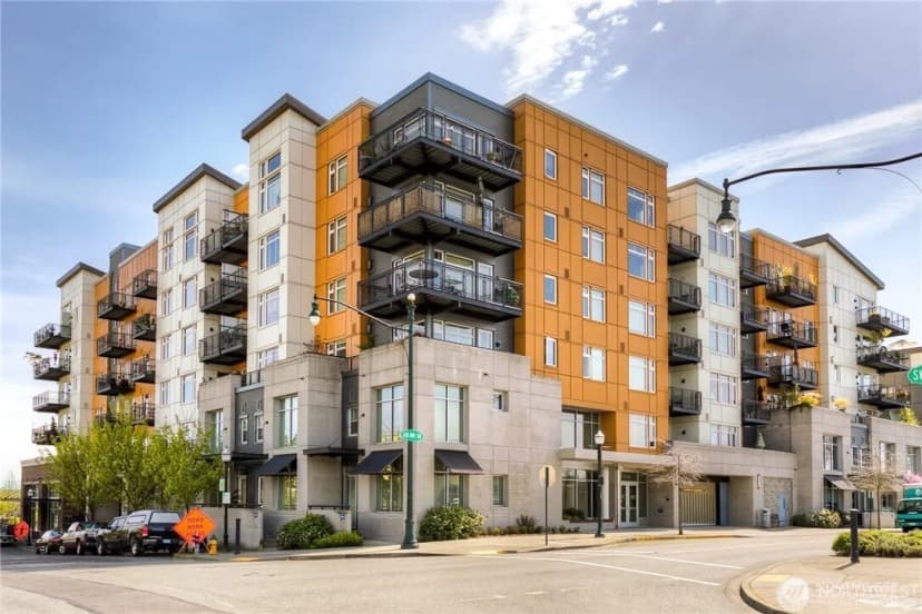 Property photo for 15100 6th Avenue Sw #305, Burien photo 3