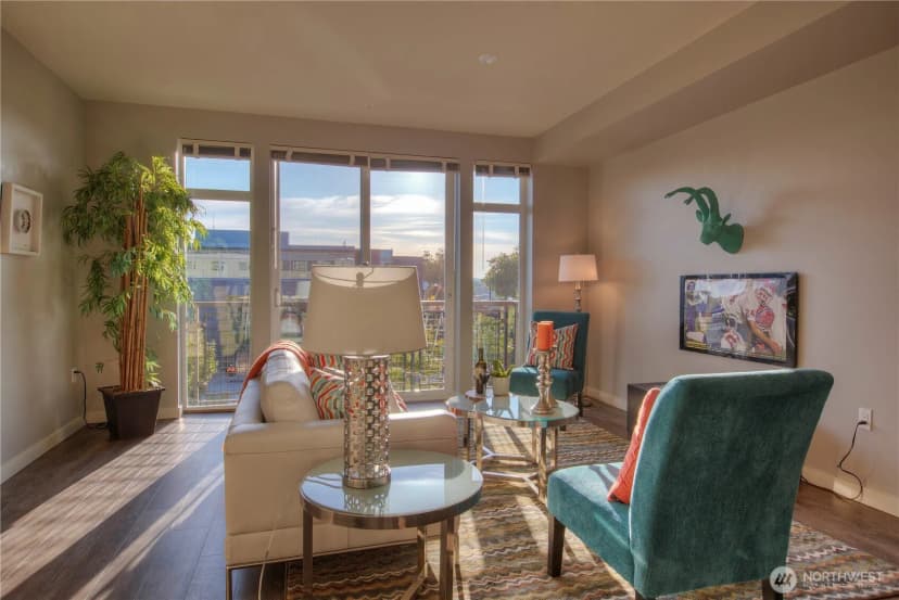 Property photo for 15100 6th Avenue Sw #305, Burien photo 9