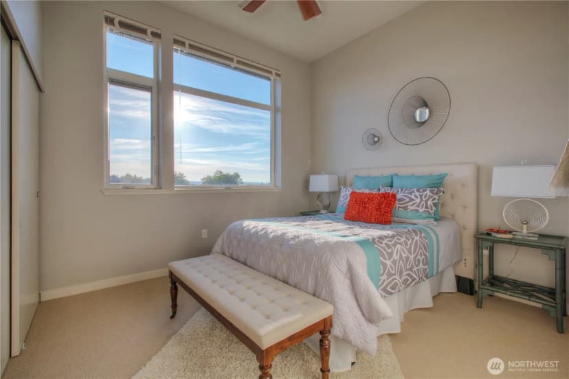 Property photo for 15100 6th Avenue Sw #305, Burien photo 17