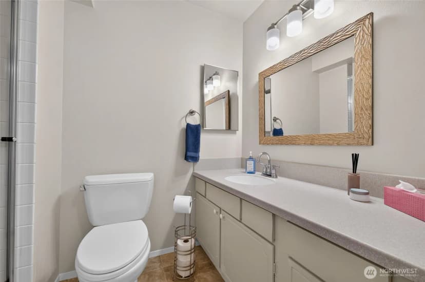 Property photo for 2858 32nd Avenue W #202, Seattle photo 13