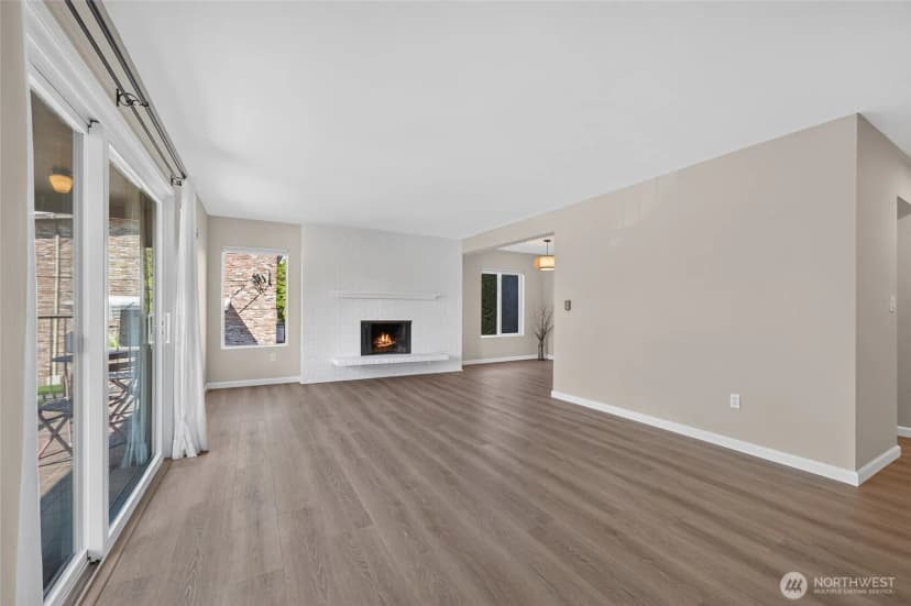 Property photo for 2858 32nd Avenue W #202, Seattle photo 21
