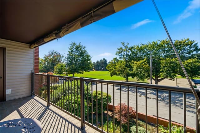 Property photo for 2858 32nd Avenue W #202, Seattle photo 3