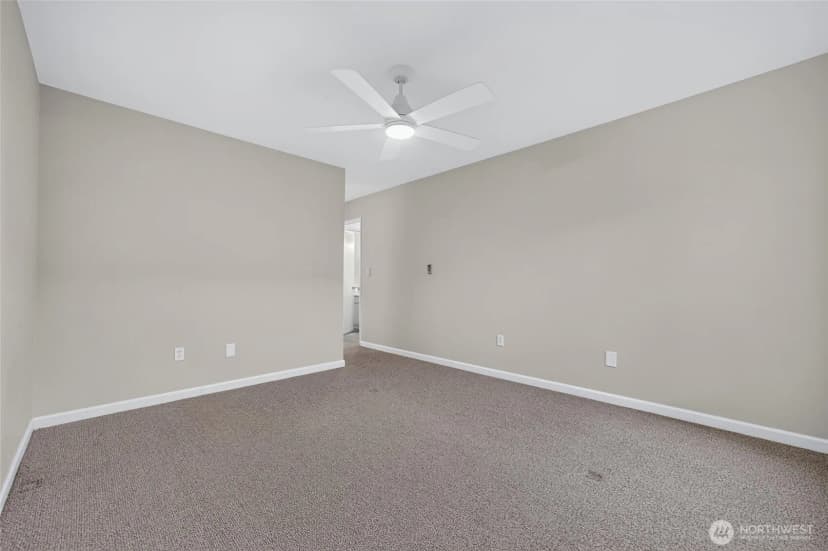 Property photo for 2858 32nd Avenue W #202, Seattle photo 24