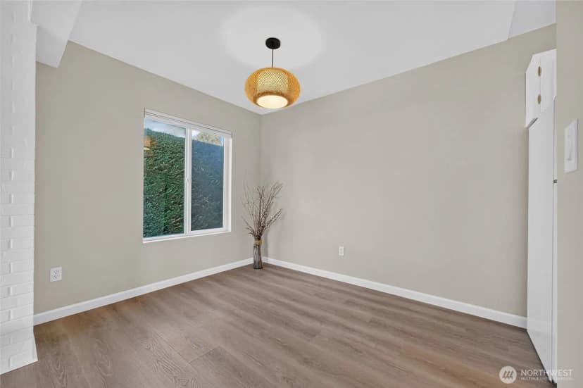 Property photo for 2858 32nd Avenue W #202, Seattle photo 26