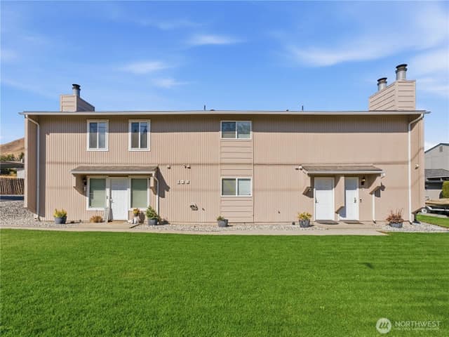 Property photo for 128 S Western Avenue #1, Wenatchee