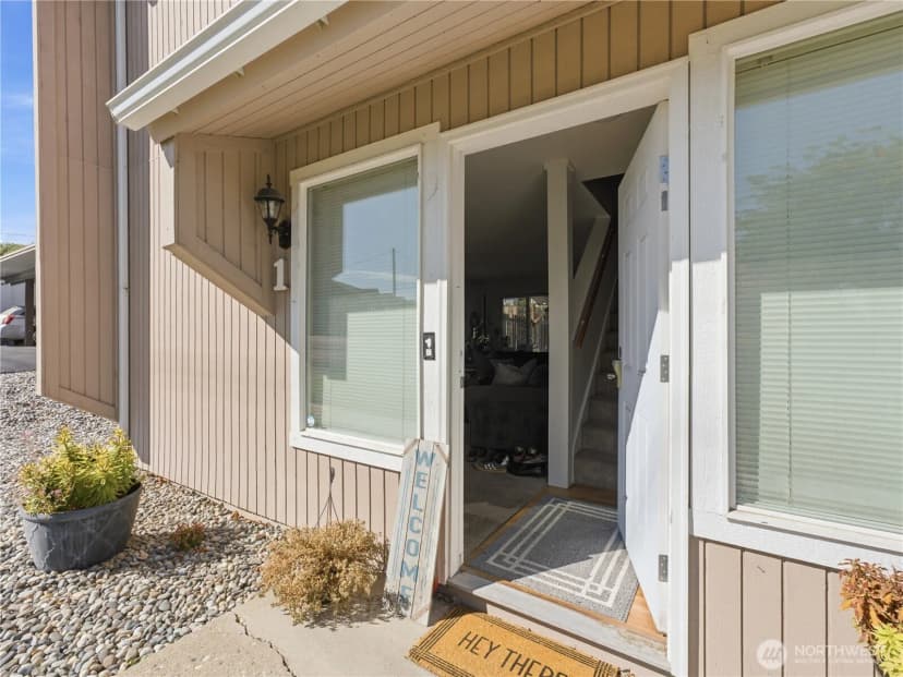 Property photo for 128 S Western Avenue #1, Wenatchee photo 8