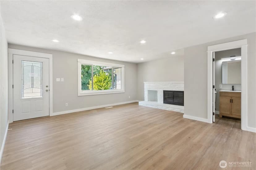 Property photo for 2125 N Highland Street, Tacoma photo 6