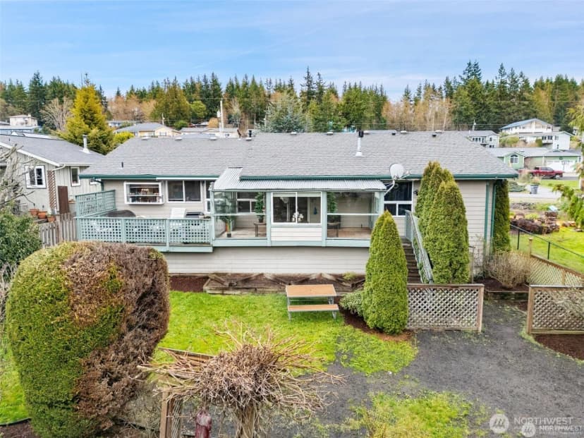 Property photo for 37399 Buck Rd N E, Hansville