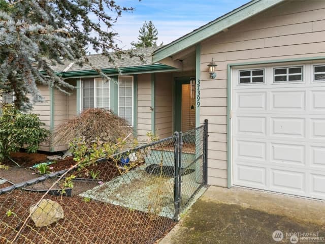 Property photo for 37399 Buck Rd N E, Hansville photo 2