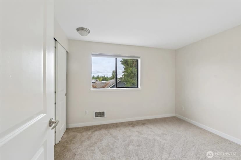 Property photo for 8816 Nesbit Avenue N #203, Seattle photo 17
