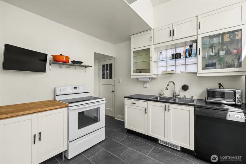 Property photo for 235 Percival Street Nw, Olympia photo 18