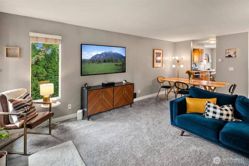 Property photo for 332 Healy Avenue S #8, North Bend photo 2