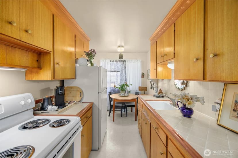 Property photo for 2822 14th Avenue W, Seattle photo 7