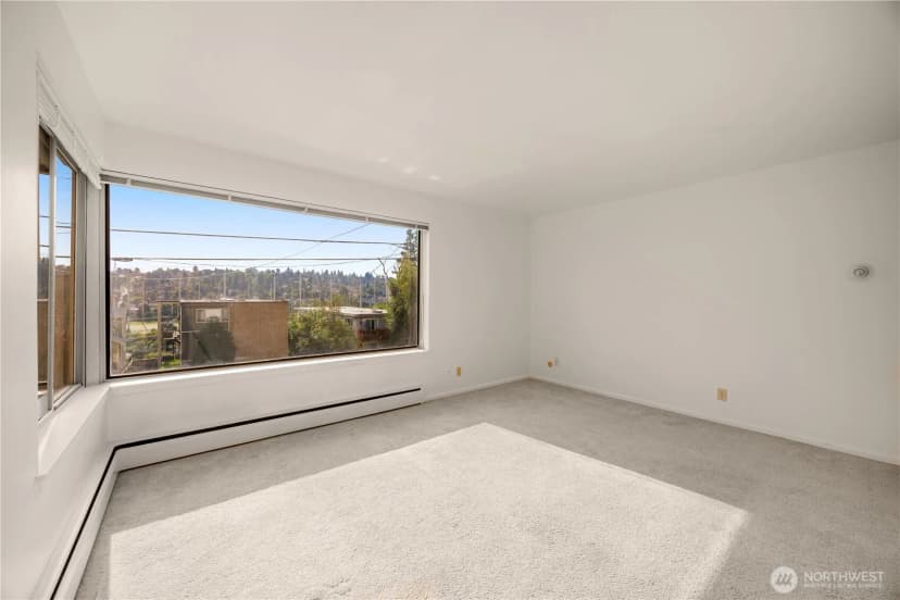 Property photo for 2822 14th Avenue W, Seattle photo 11