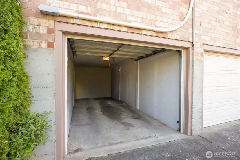 Property photo for 2822 14th Avenue W, Seattle photo 31