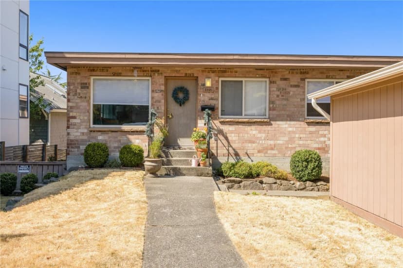 Property photo for 2822 14th Avenue W, Seattle photo 29
