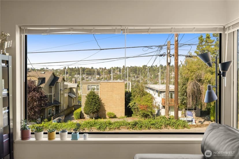 Property photo for 2822 14th Avenue W, Seattle photo 22