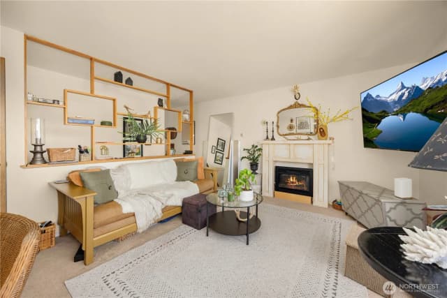 Property photo for 2822 14th Avenue W, Seattle photo 4
