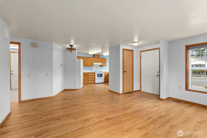 Property photo for 109 Longfellow Lane, Centralia photo 7
