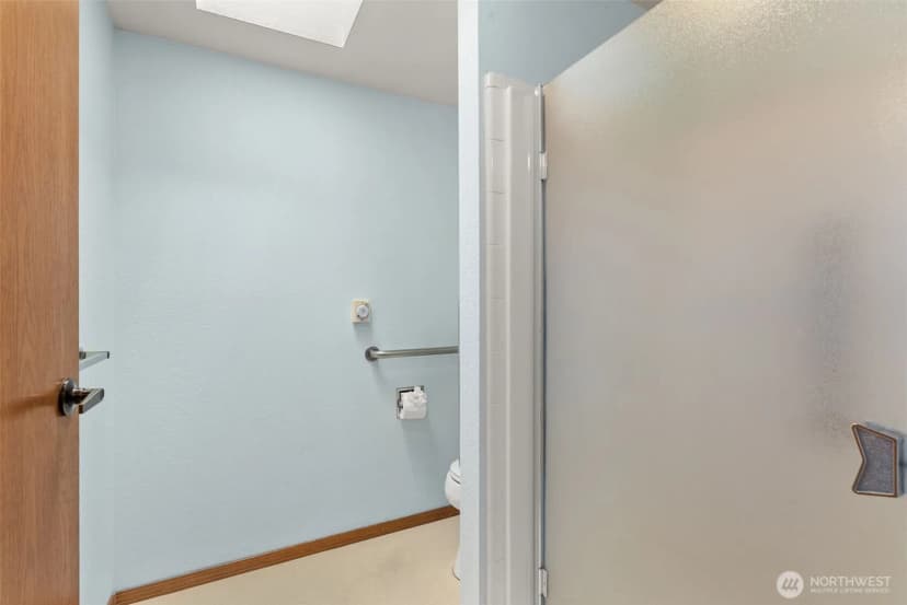 Property photo for 109 Longfellow Lane, Centralia photo 19