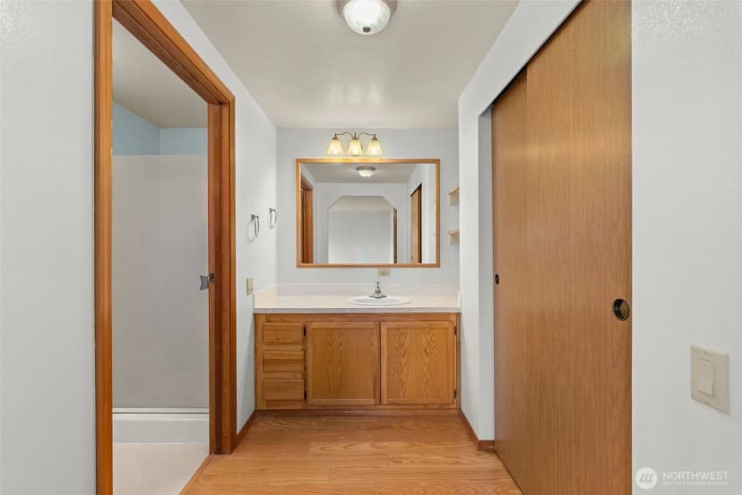 Property photo for 109 Longfellow Lane, Centralia photo 18
