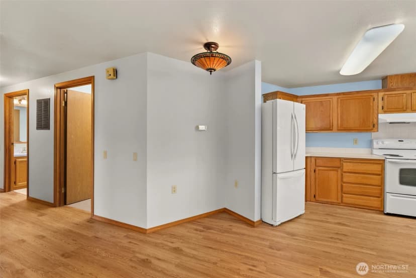 Property photo for 109 Longfellow Lane, Centralia photo 8