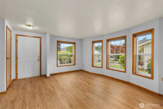 Property photo for 109 Longfellow Lane, Centralia photo 5