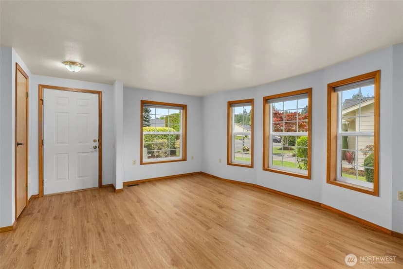 Property photo for 109 Longfellow Lane, Centralia photo 5