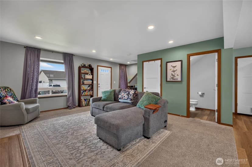 Property photo for 393 Hammond Lane, Rock Island photo 8