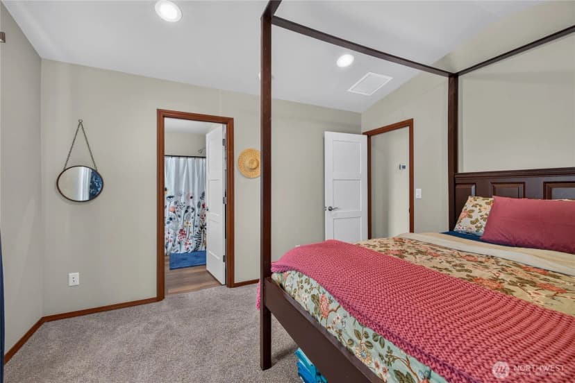 Property photo for 393 Hammond Lane, Rock Island photo 24