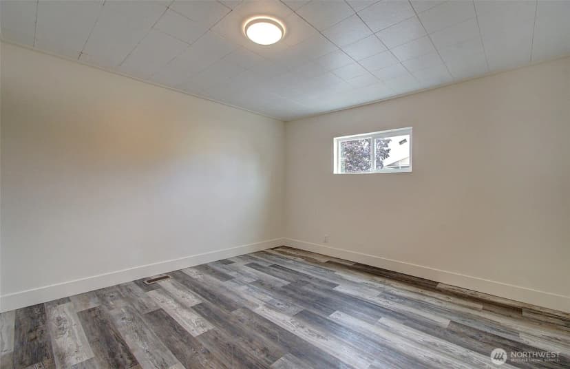 Property photo for 601 Cowlitz Way, Kelso photo 14